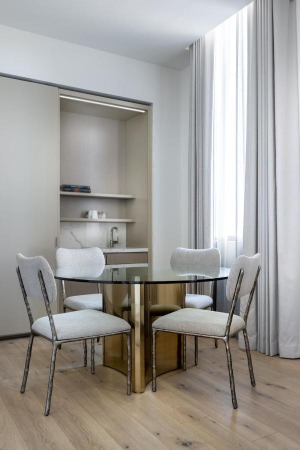 Tower Luxury Large Suite